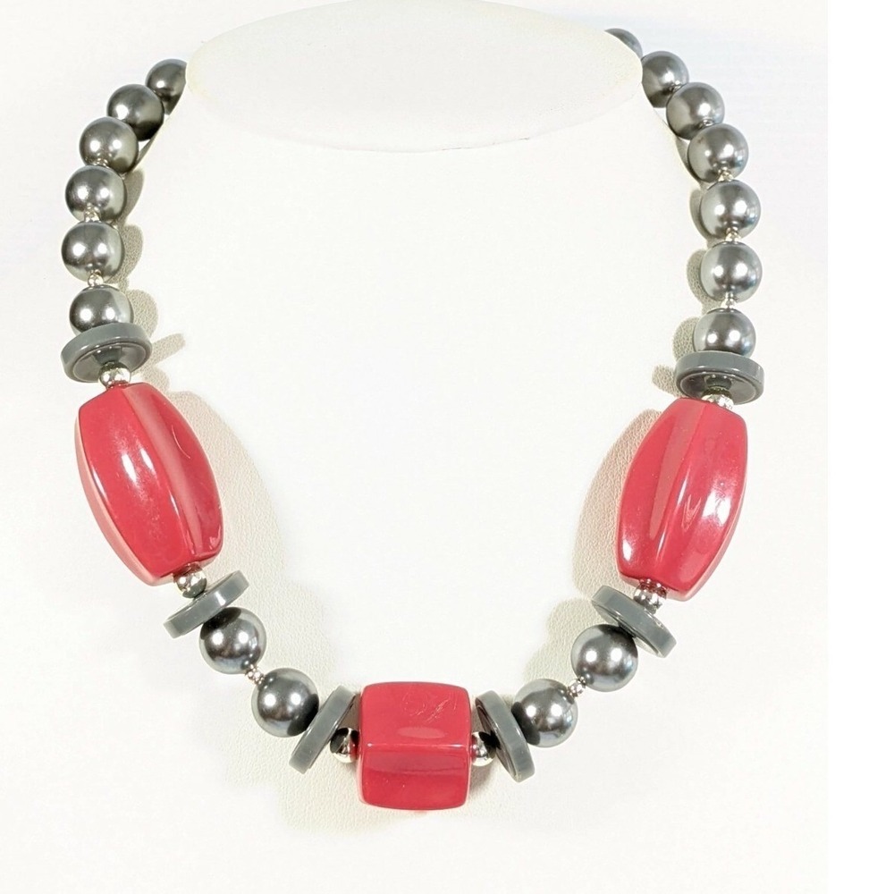 Gray Faux Pearl Pink Bead Statement Necklace Chunky Acrylic Classic 18.5"